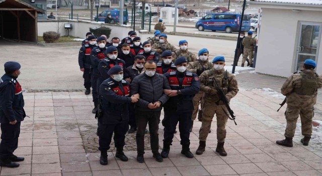 Kastamonudaki FETÖ operasyonunda gözaltına alınan 14 şüpheli adliyede