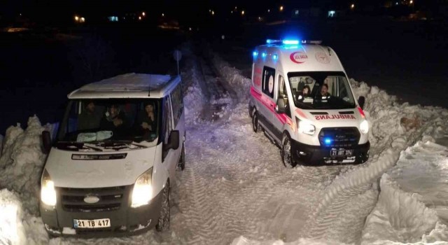 Kırsalda kardan kapanan 5 bin 812 kilometre yol ulaşıma açıldı