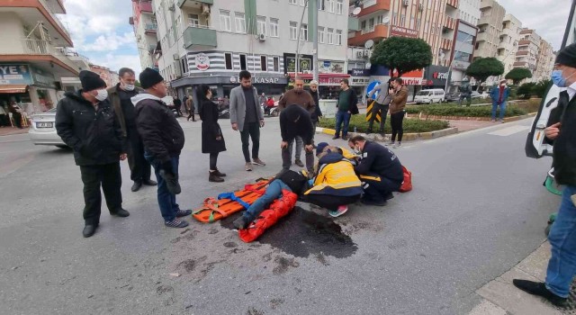 Otomobil ile motosiklet kavşakta çarpıştı: 1 yaralı