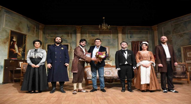 Tarsus Şehir Tiyatrosu, Çehov Vodvil oyunuyla Aksaraylı izleyicilerle buluştu
