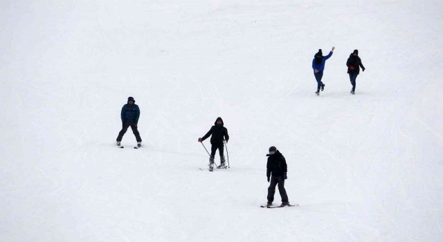 Yalnızçamda kayak sezonu açıldı