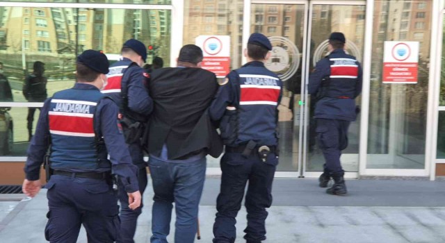 14 suçtan aranan şüpheli jandarmaya yakalandı