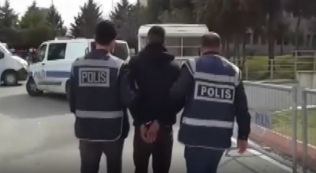 41 suç dosyası olan ve polise ateş ederek kaçmaya çalışan şüpheli kovalamaca sonucu yakalandı