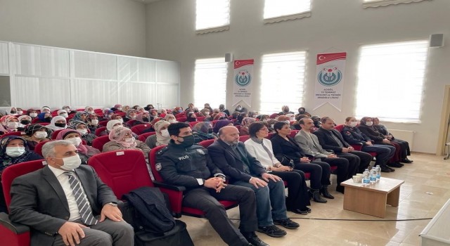 Acıgölde Kadına Yönelik Şiddetle Mücadele semineri düzenlendi