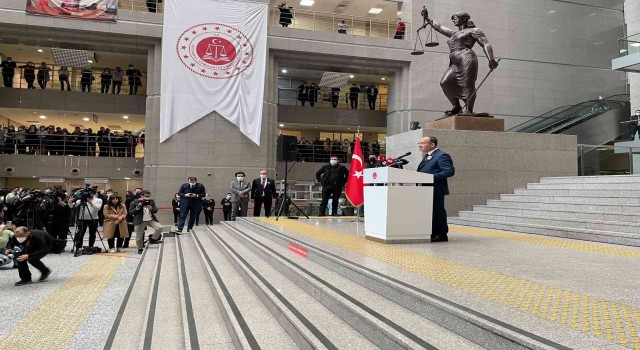 Adalet Bakanı Bekir Bozdağ Şehitler ölmez ama teröristler ve onları besleyenler yok olmaya mahkumdur