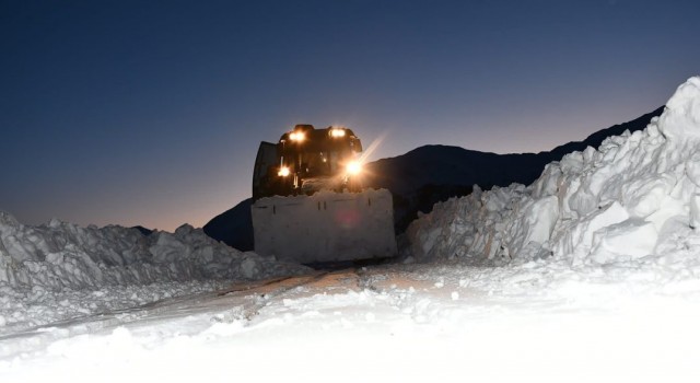 Adanada Toroslarda karla mücadele