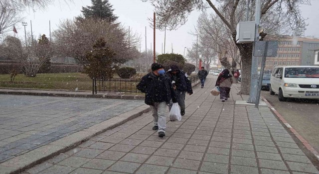 Afyonkarahisarda kar yağışı