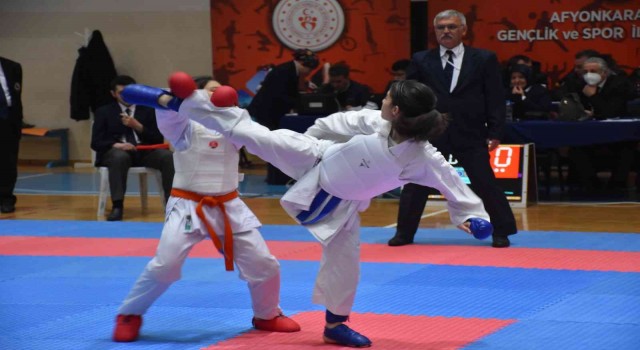 Afyonkarahisarda karate grup müsabakaları sona erdi