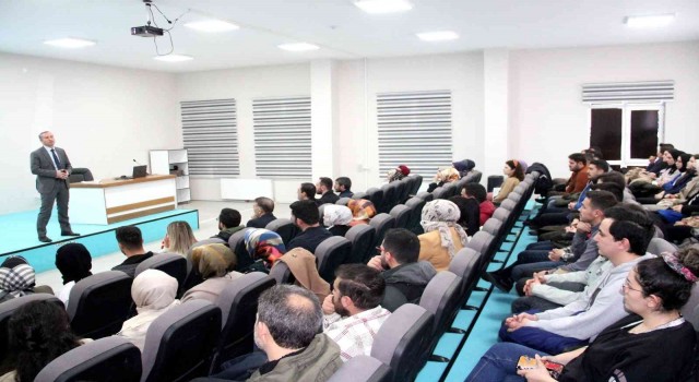 Ağrıda öğretmenlere yönelik başlatılan 2 proje ile seminer eğitimleri düzenlendi