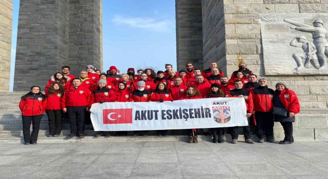 AKUT Eskişehirden Geliboluda şehitlik ziyareti