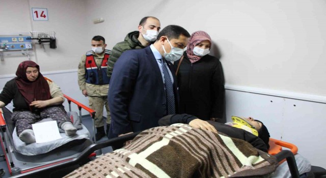 Amasyada devrilen minibüsteki 19 tarım işçisi tedavi altında