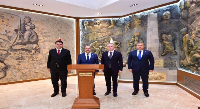 Anayasa Mahkemesi Arslan Vali Gülü ziyaret etti