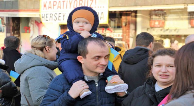 Ankarada Ukraynaya destek için uluslararası çevrimiçi konser