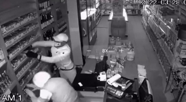 Antalyada hırsızın çaldığı atla girdiği markette bu kez 200 bin TLlik hırsızlık şoku