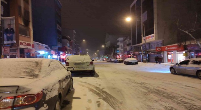 Ardahanda eğitime kar engeli; 1 gün ara verildi