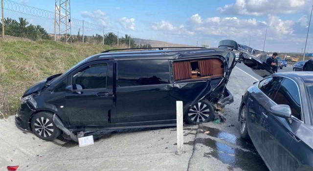 Arnavutköyde 3 araç birbirine girdi: 1 yaralı