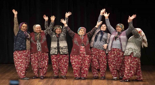 Arslanköylü kadınlar seyirciyle buluştu