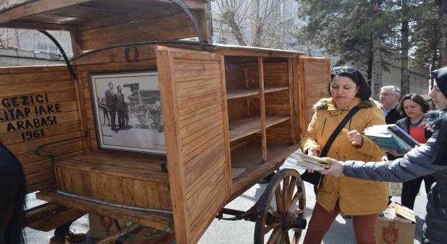 Atlı Kütüphane ile kitap okumaya dikkat çektiler