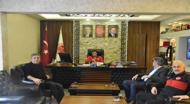 Avrupa ikincisi özel sporcu Ünlü, Genel Sekreter koltuğuna oturdu