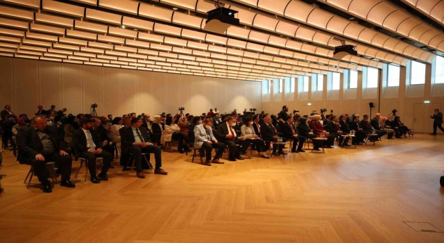 Avusturyada Dijital Çağdaş Medya Okuryazarlığı ve Türkçe Çalıştayı devam ediyor
