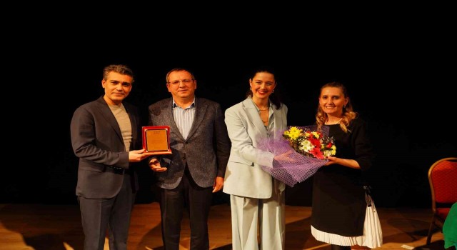 Ayvalıkta Kadın Oyunları Festivali perdelerini açtı