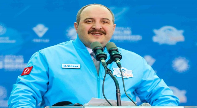 Bakan Varank Türkiyenin en büyük bilim merkezinden gençlere seslendi: ”Asla pes etmeyeceğiz