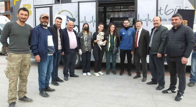 Balıkesirde sokak hayvanlarına VETBÜS şefkati