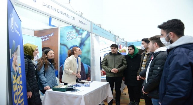 Bartın Üniversitesi Batı Karadenizin en büyük Kariyer Fuarına katıldı