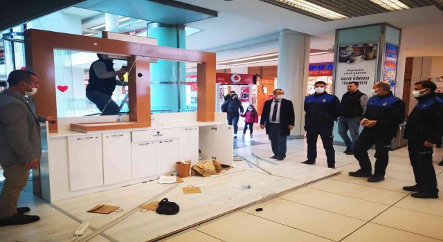 Başkan Bahadırdan AVMdeki ‘kaçak standa müdahale