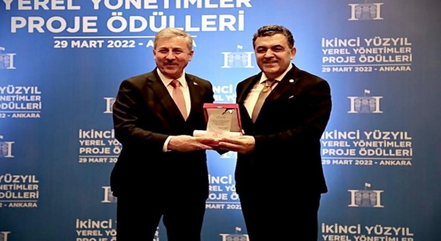 Başkan Demire ödül