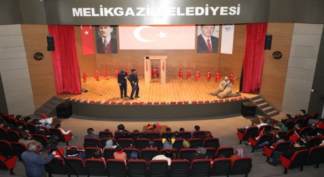 Başkan Dr. Mustafa Palancıoğlu: Çanakkale Zaferinin ruhunu tiyatro ile yaşatmak istedik