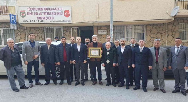 Başkan Hızlıdan şehit yakınları ve gazilere ziyaret