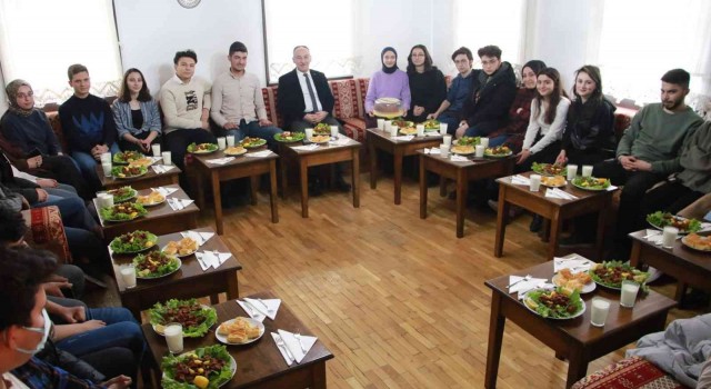 Başkan Saygılı gençlerle buluştu