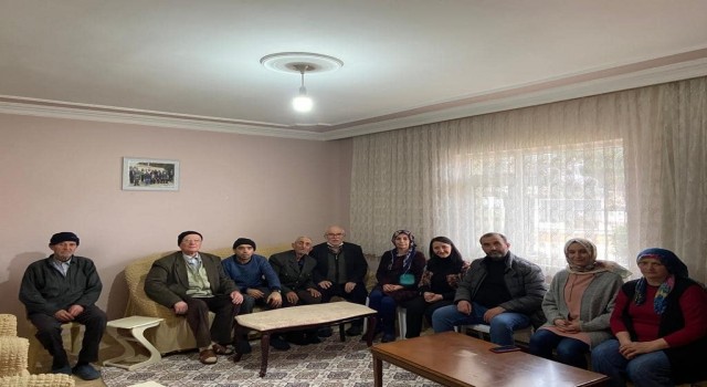 Başkan Tekin, Huzurevinde yaşlılarla bir araya geldi
