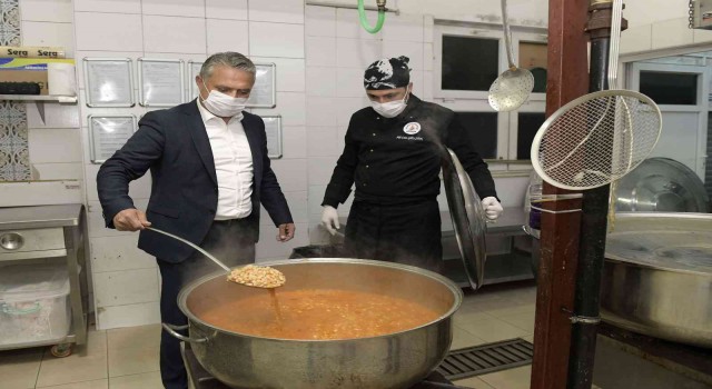 Başkan Uysal: “Ramazanın derinliğini his ve idrak etme zamanı”