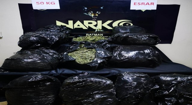 Batmanda şüpheli araçtan 50 kilo esrar çıktı: 1 kişi tutuklandı