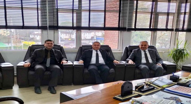 Belediye Başkanı Mustafa Yaman, Serhat Bozkurtu konuk etti