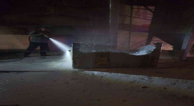 Bilecikte lastik fabrikasında yangın çıktı