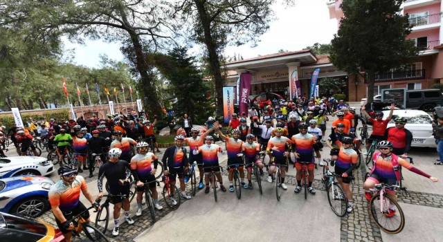 Bisiklet Macerası Boostcamp Santini Queens of The Aegean Boostracein tanıtımı yapıldı