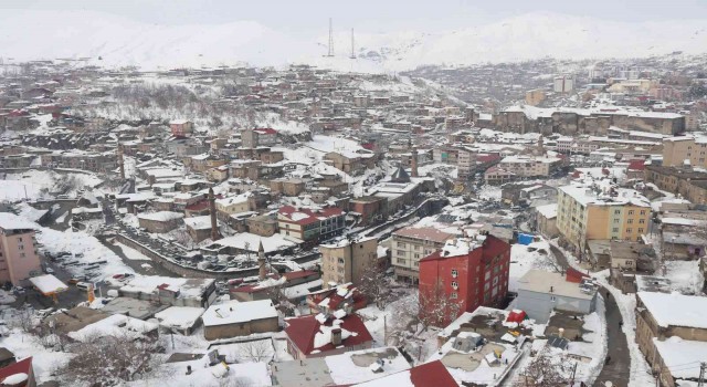 Bitliste 294 köy yolu ulaşıma kapandı