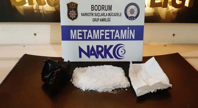 Bodruma uyuşturucu ile girerken yakalandılar