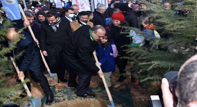 Bursada 21 bin fidan toprakla buluştu