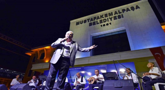 Bursada koro şefi kalbine yenildi