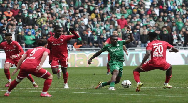 Bursasporda Joao Pedro ve Bifouma göze girdi