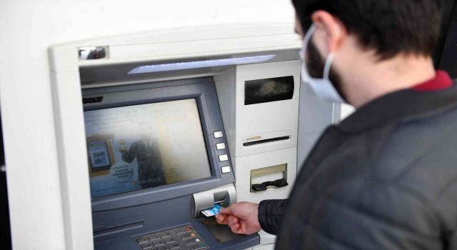 Büyükşehir Belediyesi, öğrenim yardımının mart ayı tutarlarını hesaplara yatırdı