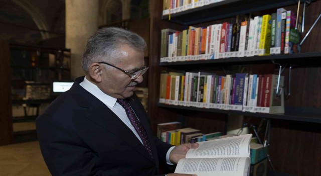 Büyükşehirden Kütüphaneler Haftası hediyesi