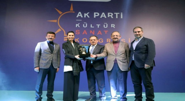 Büyükşehire ‘Kurumsal Kültür Sanat ödülü