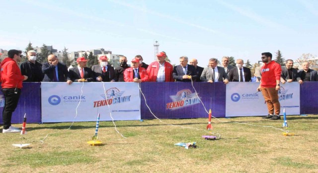 Canikte roketler fırlatıldı