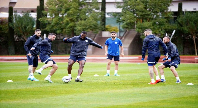 Çaykur Rizespor milli arayı Antalyada geçirecek
