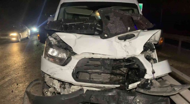 Çekmeköyde zincirleme trafik kazası: 3 araç birbirine girdi